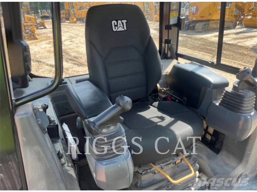 CAT D4-16VP Crawler dozers