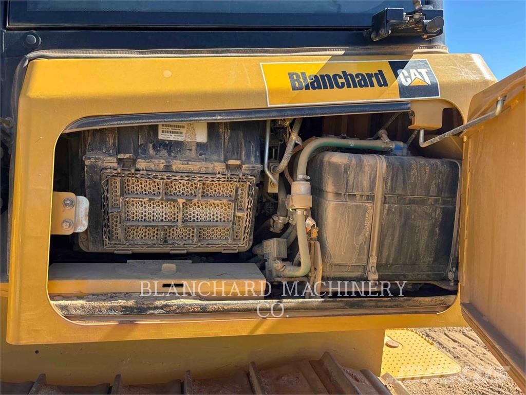 CAT D4-16VP Bulldozer på larvebånd