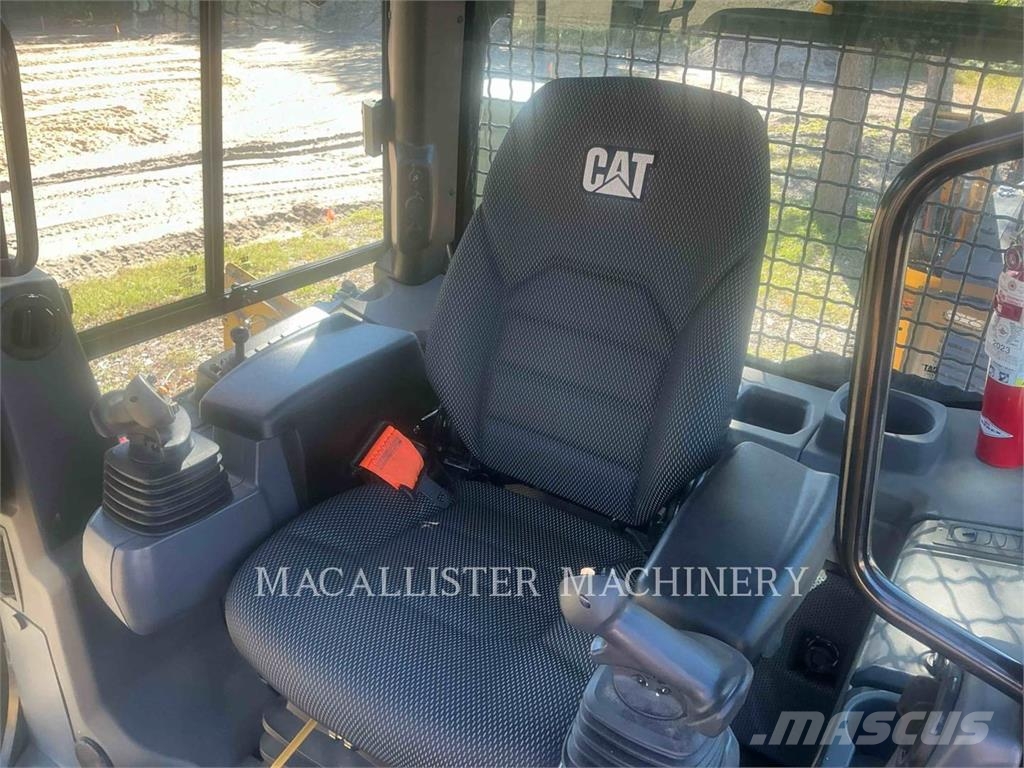 CAT D4 LGP AHZ2 Buldožeri guseničari