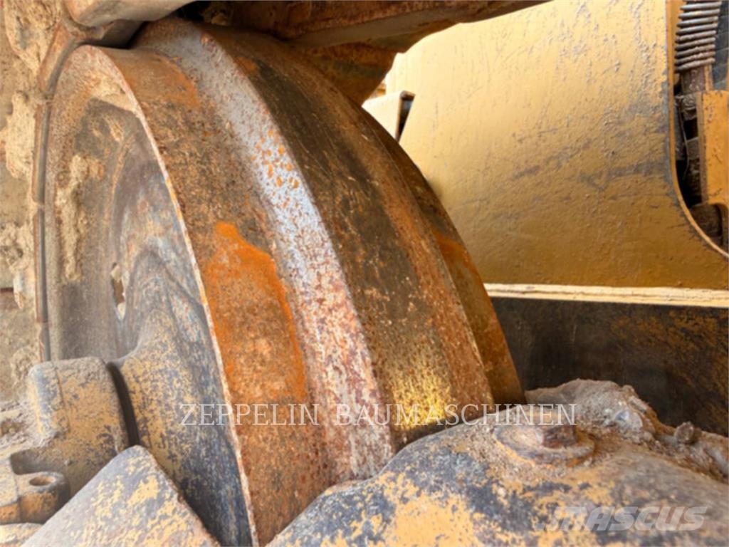 CAT D4CM Buldožerji goseničarji