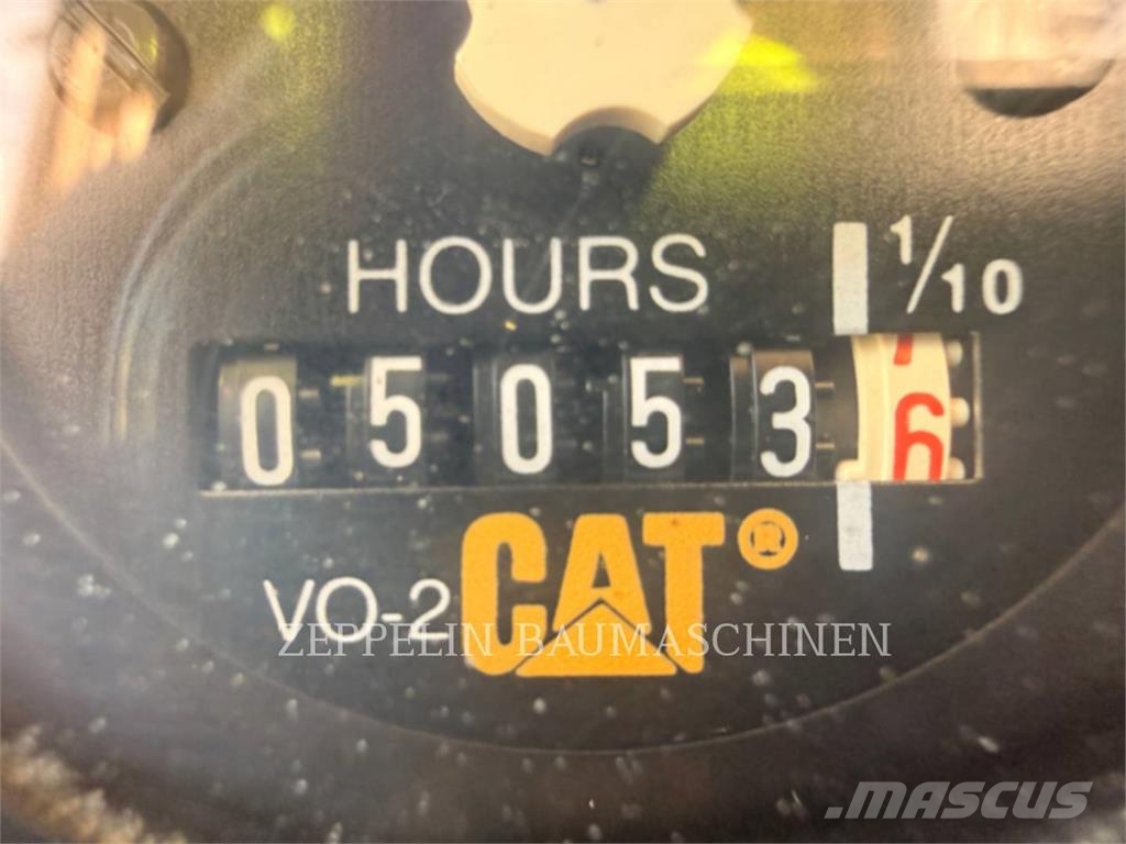 CAT D4CM Buldožerji goseničarji