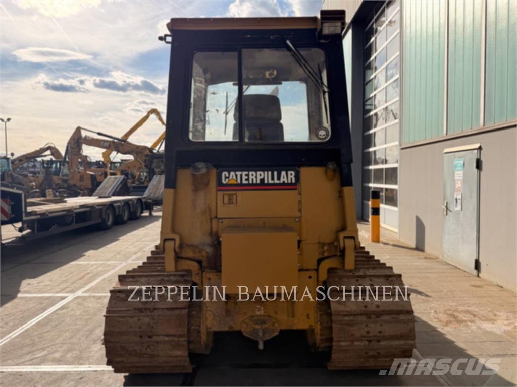 CAT D4CM Buldožerji goseničarji