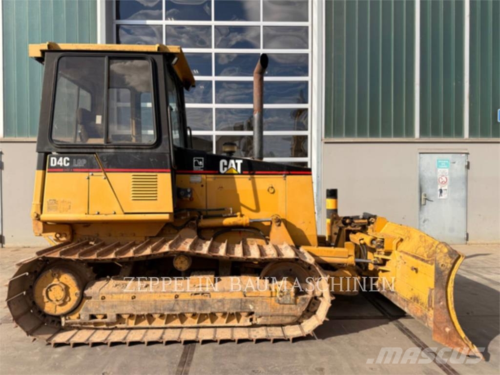 CAT D4CM Buldožerji goseničarji