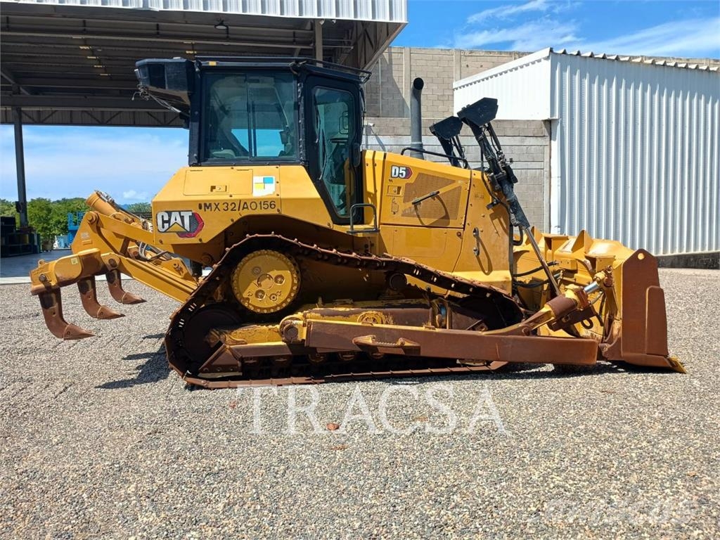 CAT D5 Гусеничные бульдозеры