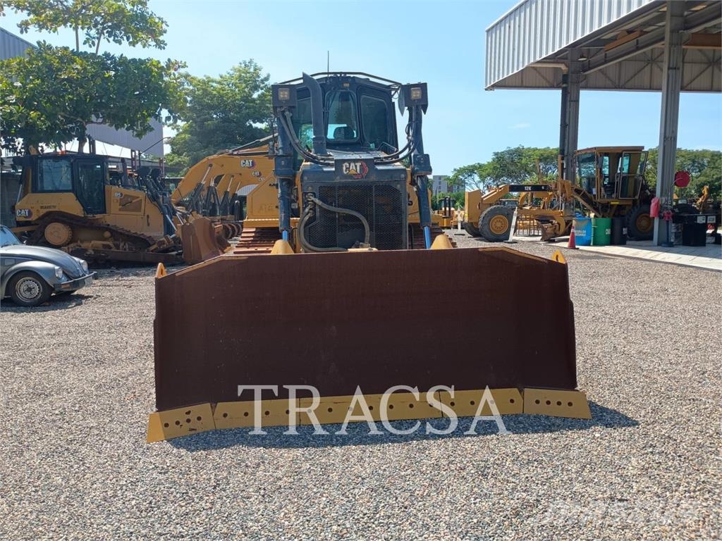CAT D5 Гусеничные бульдозеры
