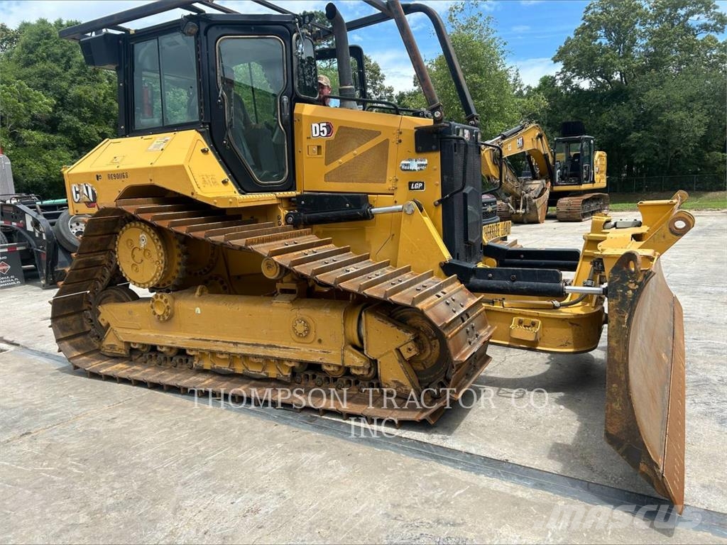 CAT D5 履帶推土機