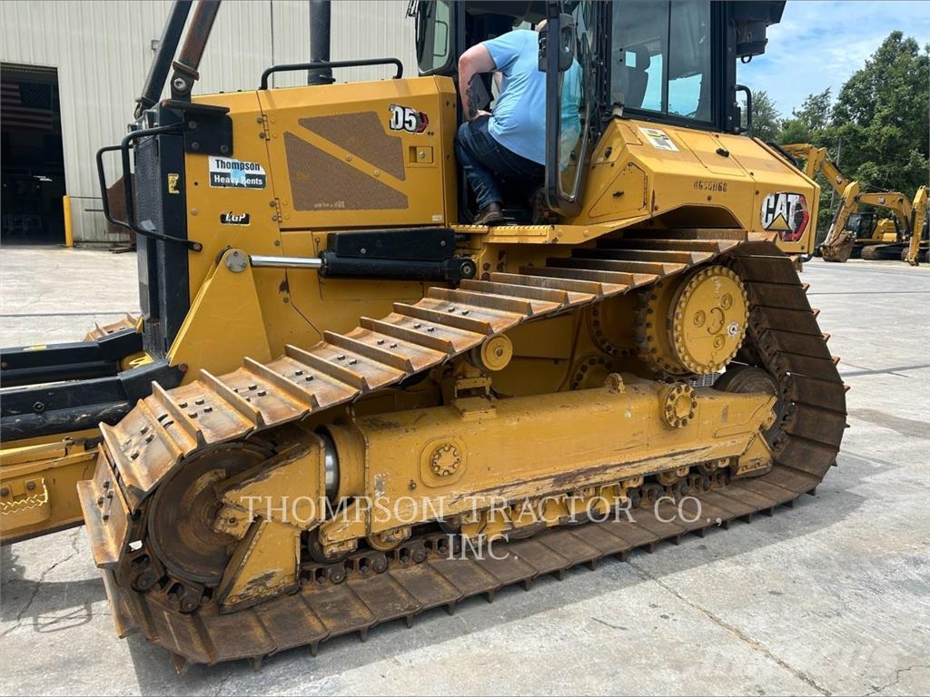 CAT D5 履帶推土機
