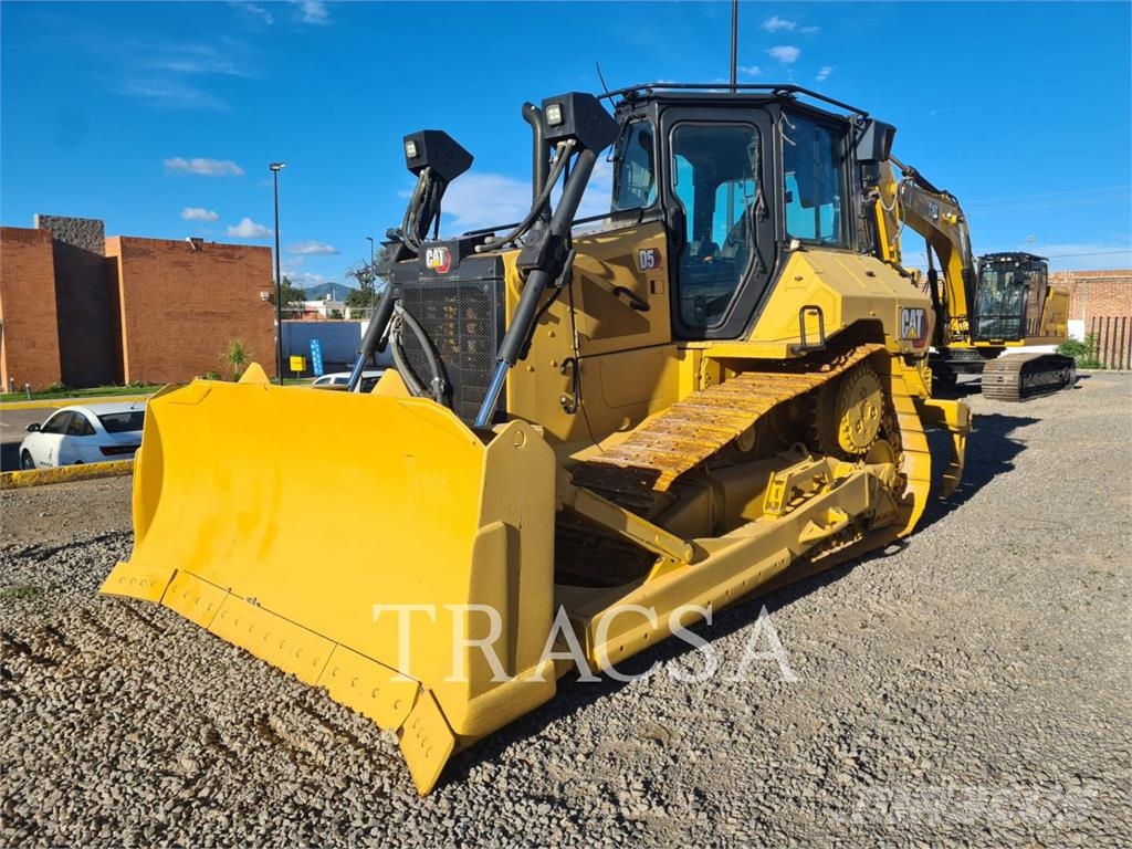 CAT D5 履帶推土機