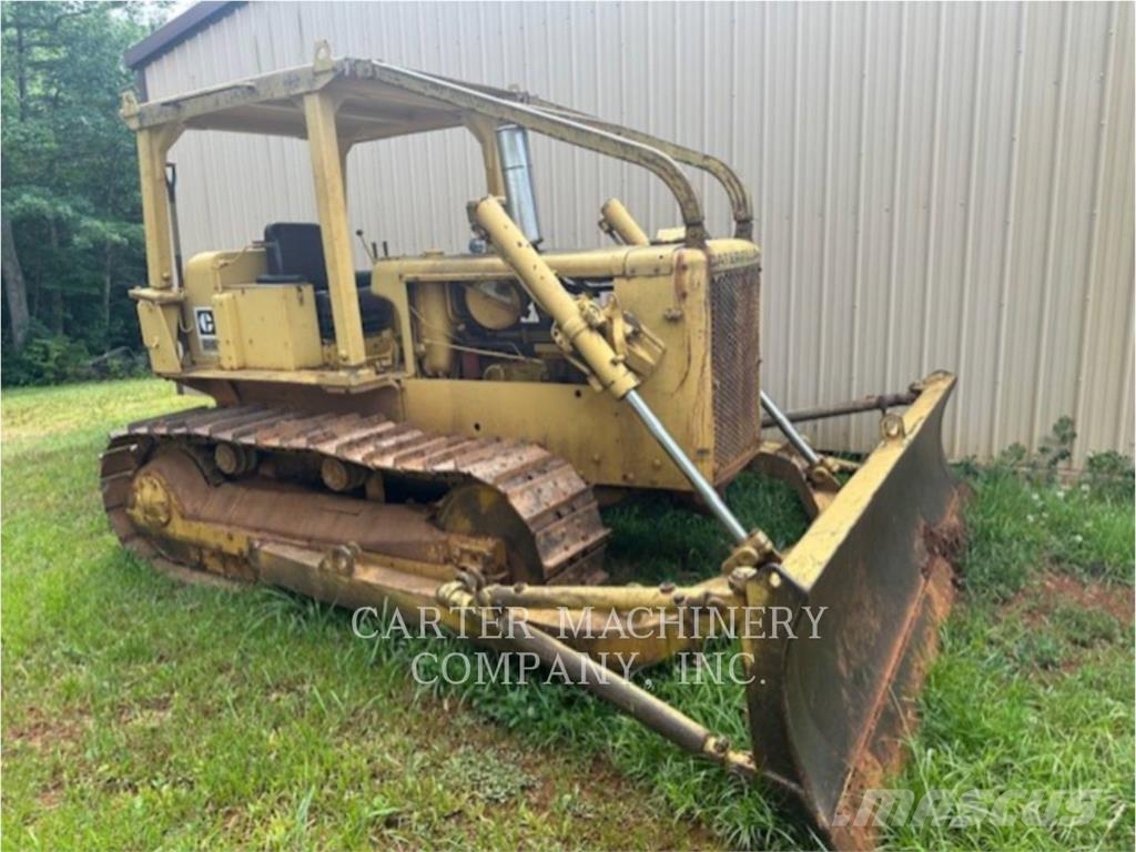 CAT D5 履帶推土機