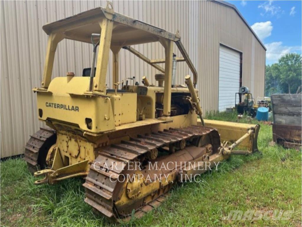 CAT D5 履帶推土機