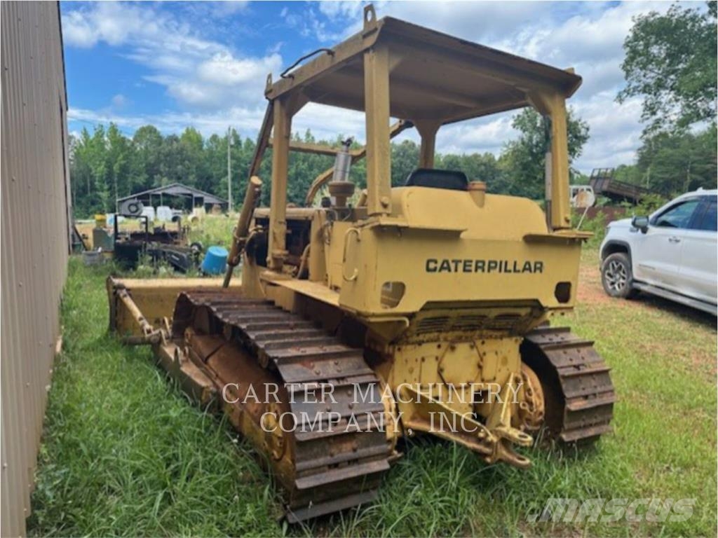 CAT D5 履帶推土機