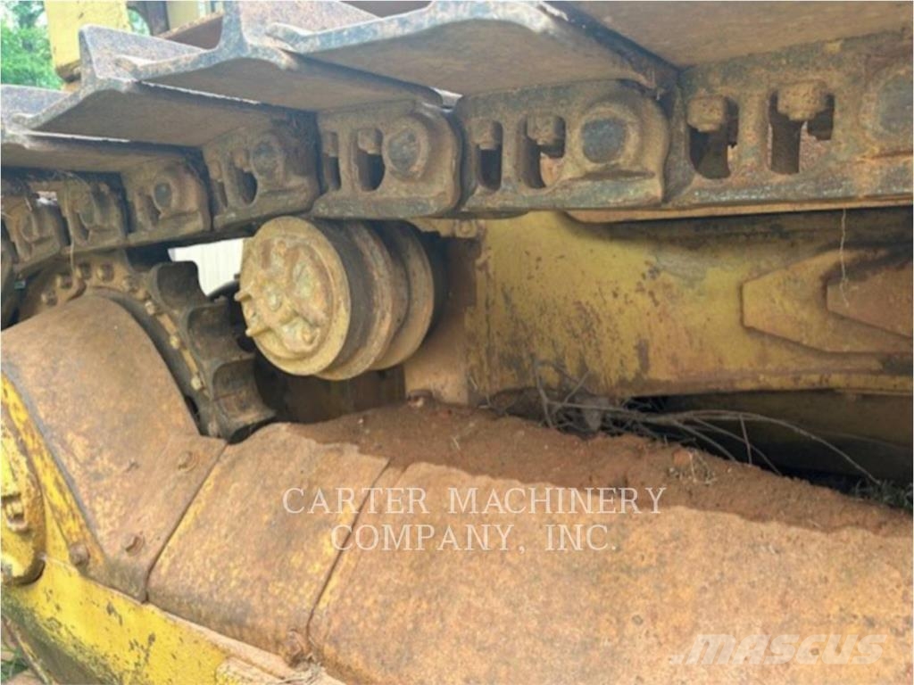 CAT D5 履帶推土機