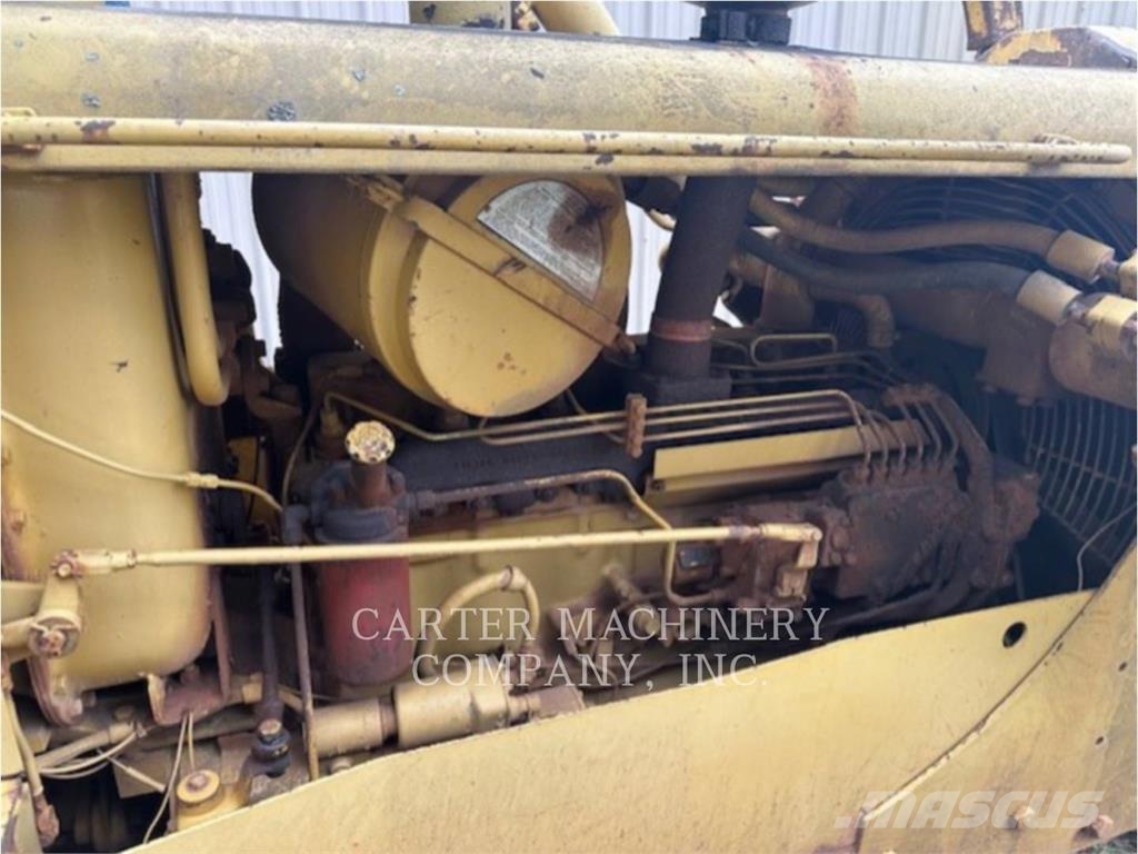 CAT D5 履帶推土機