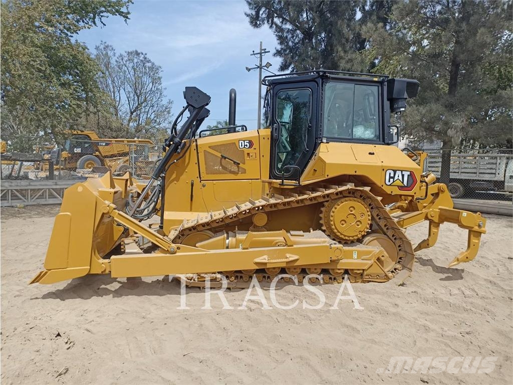 CAT D5 Buldožerji goseničarji