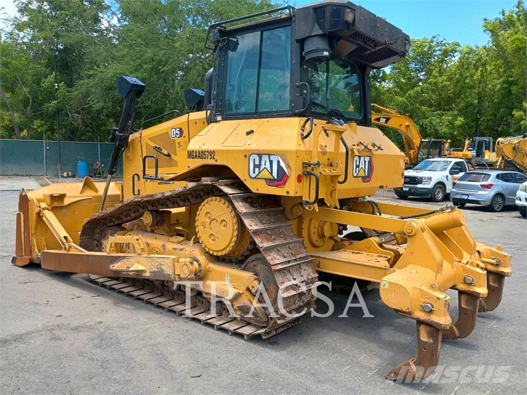 CAT D5 履帶推土機