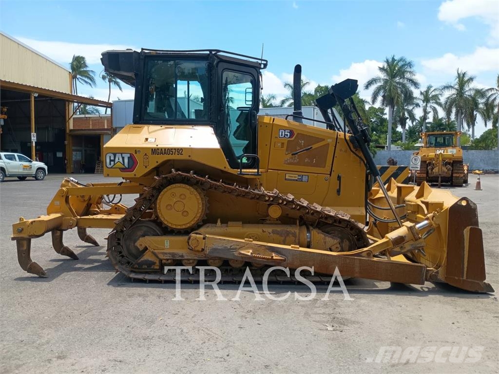 CAT D5 履帶推土機