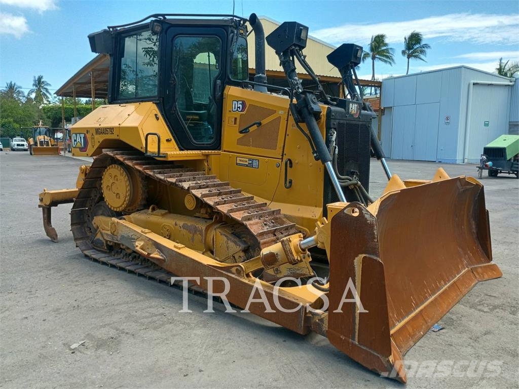 CAT D5 履帶推土機