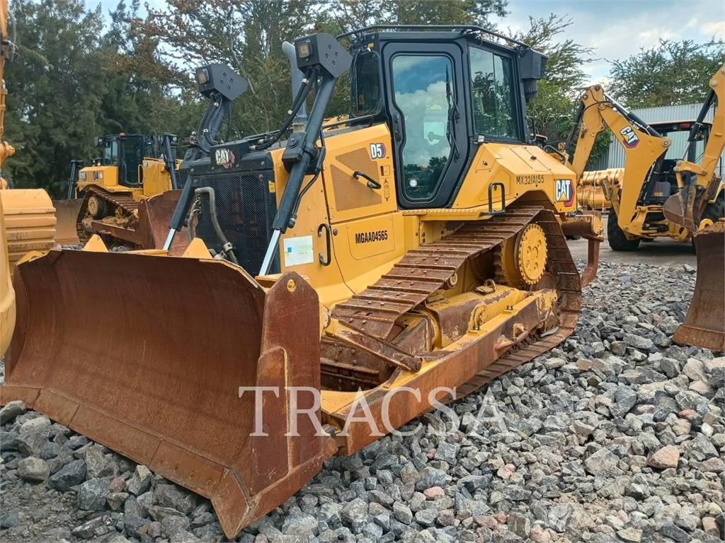 CAT D5 履帶推土機