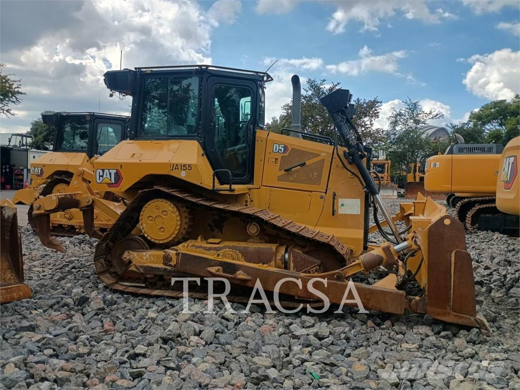 CAT D5 履帶推土機