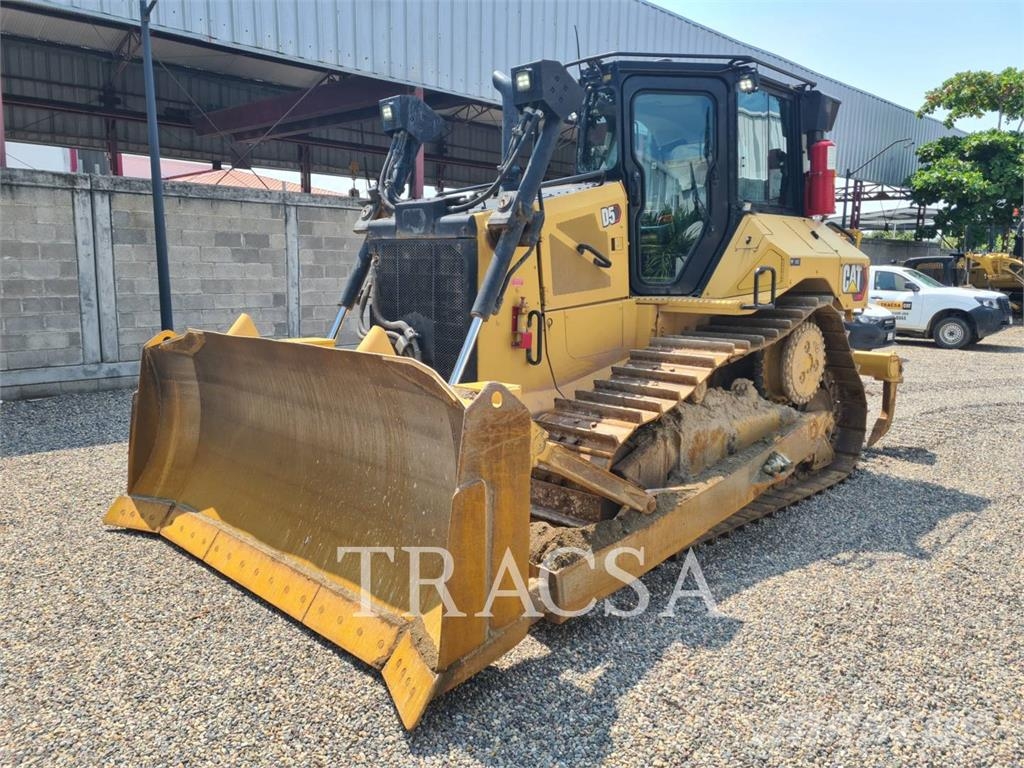 CAT D5 Buldožerji goseničarji