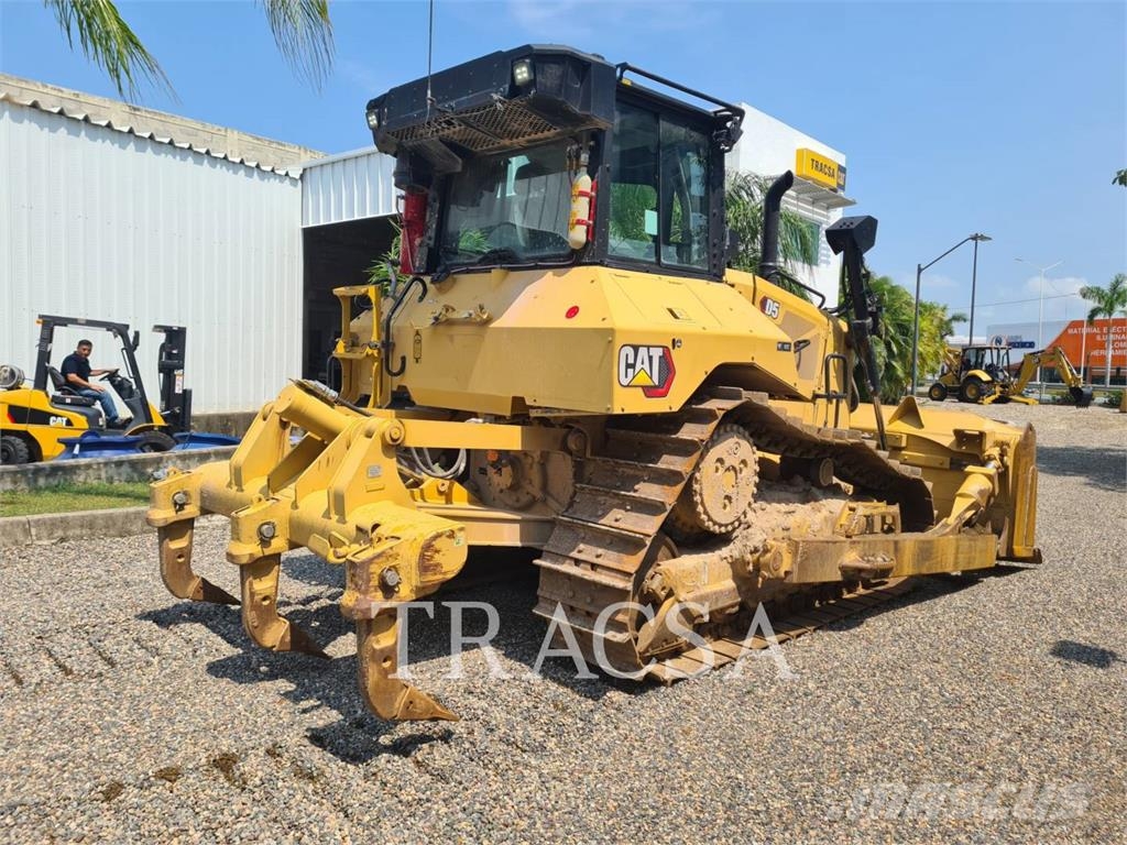 CAT D5 Buldožerji goseničarji