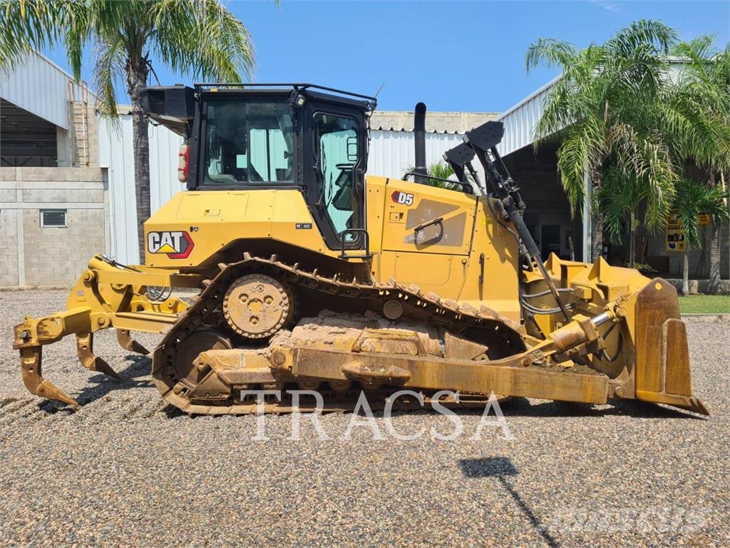 CAT D5 Buldožerji goseničarji