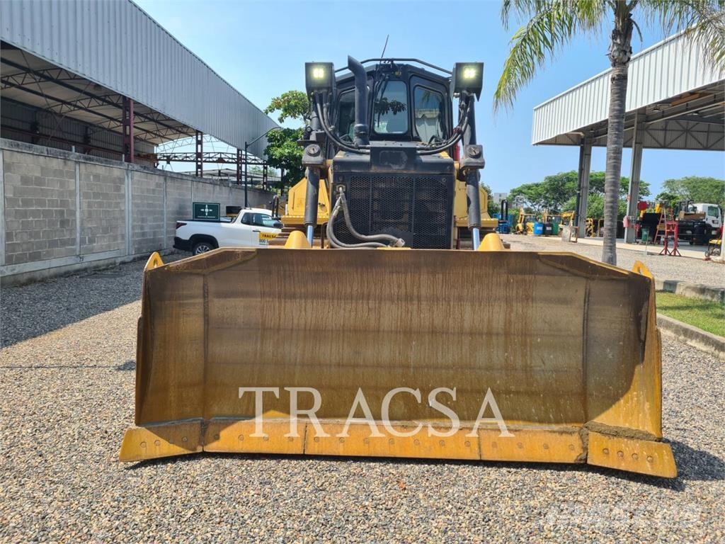 CAT D5 Buldožerji goseničarji