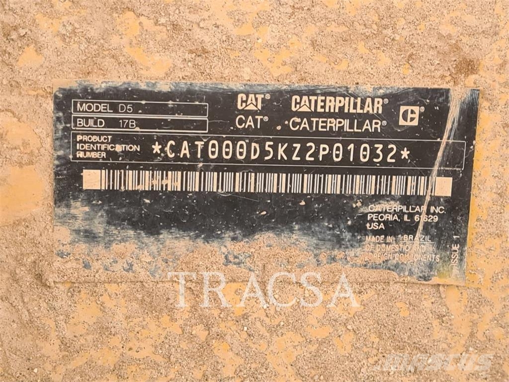 CAT D5 Buldožerji goseničarji