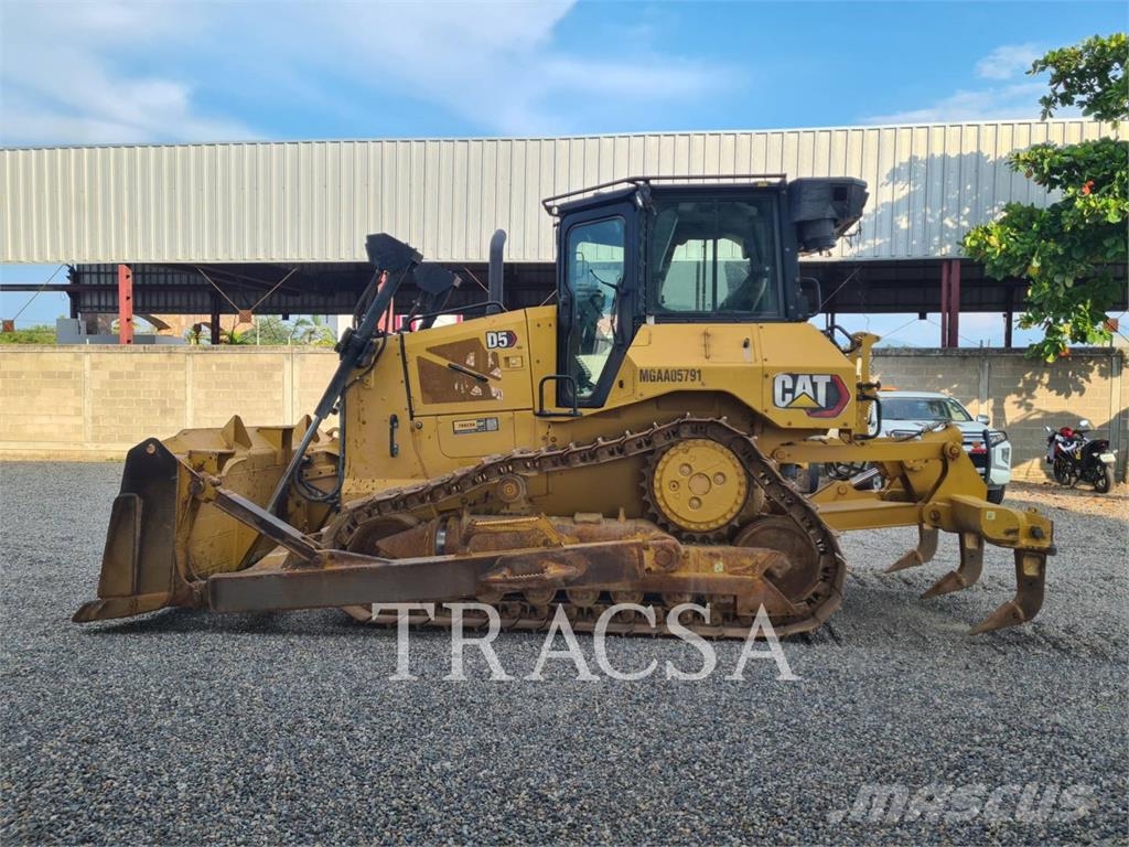 CAT D5 Crawler dozers