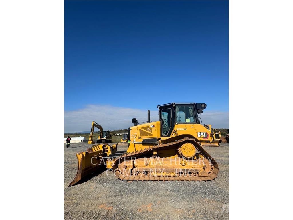 CAT D5 Buldožerji goseničarji