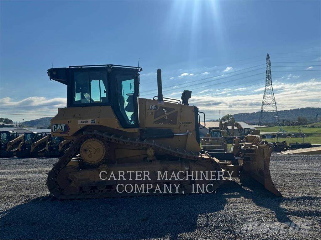 CAT D5 Buldožerji goseničarji