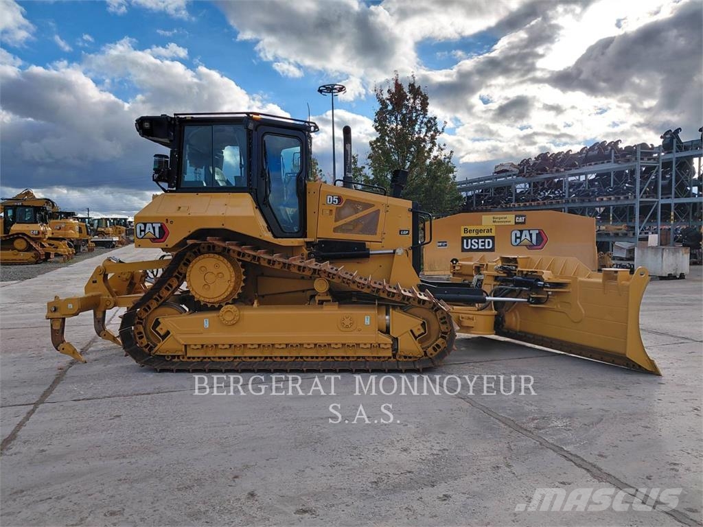 CAT D5 履帶推土機