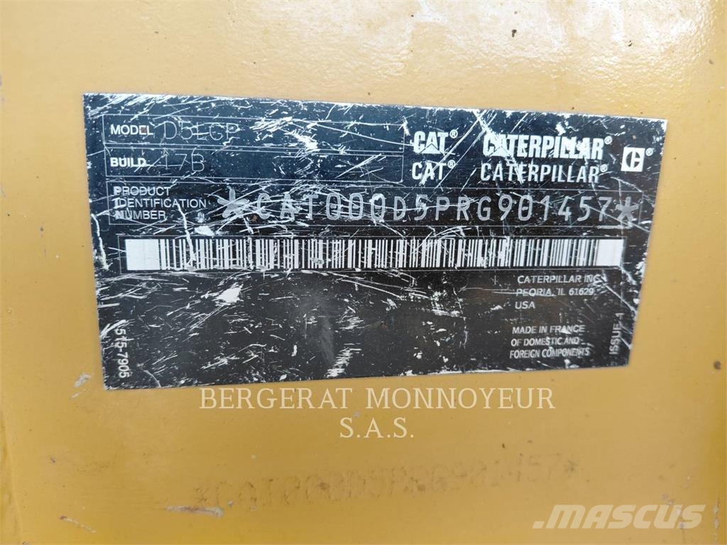 CAT D5 履帶推土機