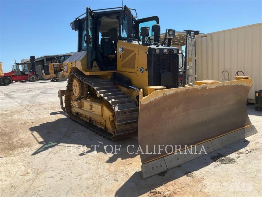 CAT D5 履帶推土機