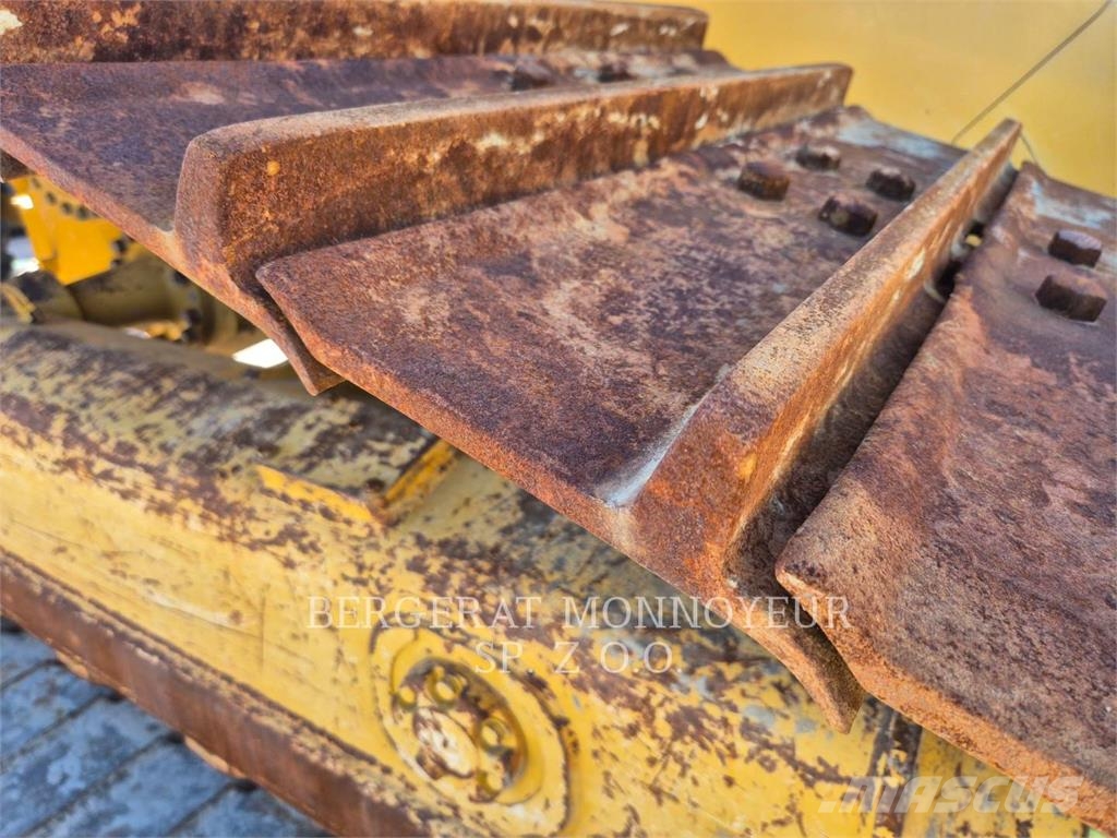 CAT D5 Crawler dozers