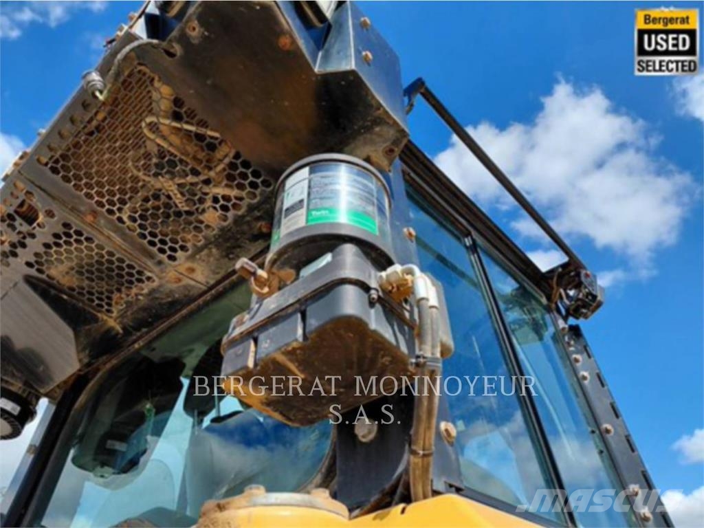 CAT D5 履帶推土機