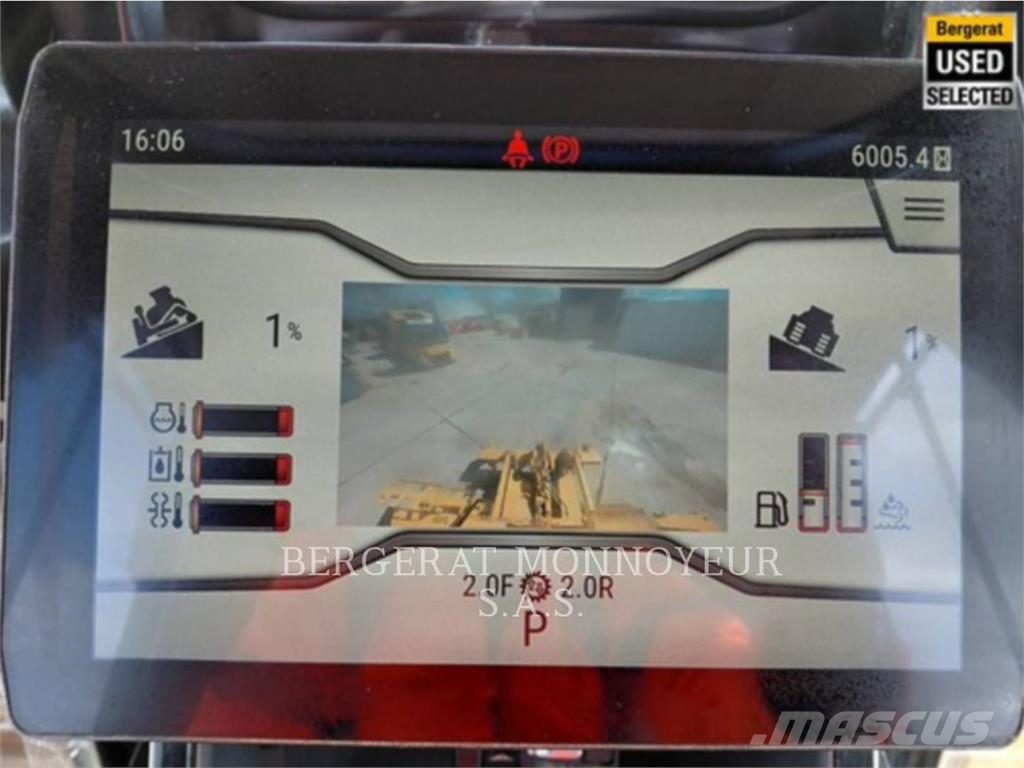 CAT D5 履帶推土機