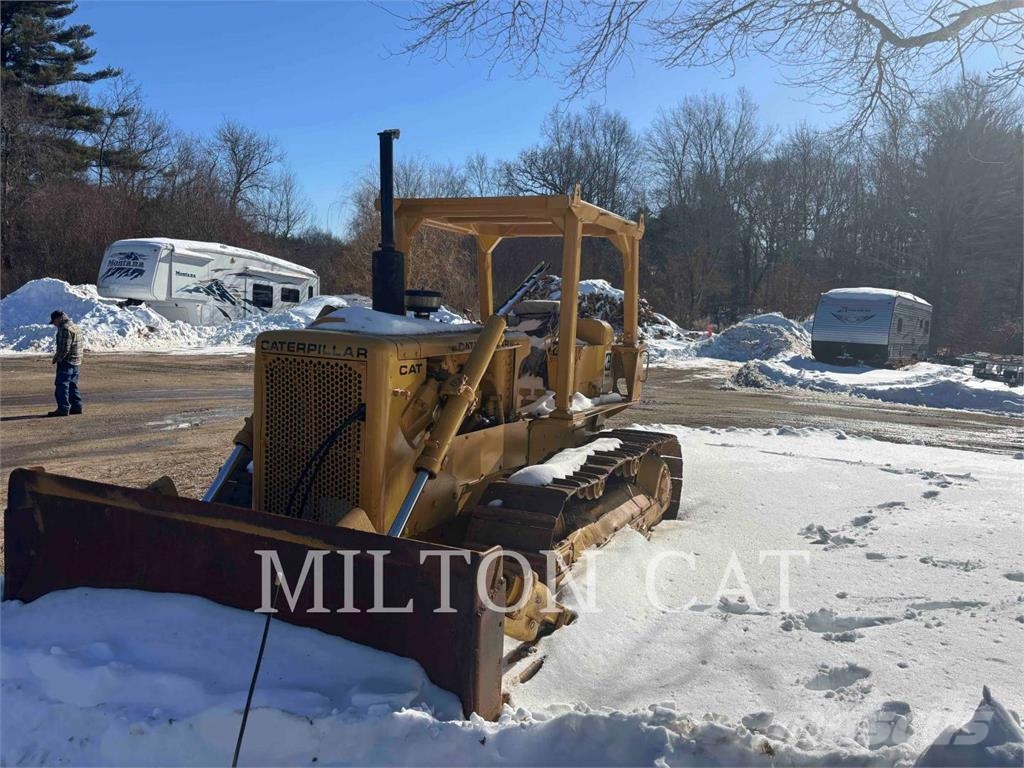 CAT D5 履帶推土機