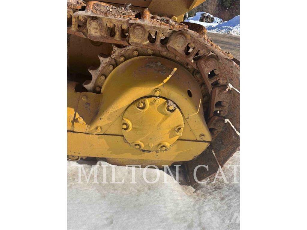 CAT D5 履帶推土機
