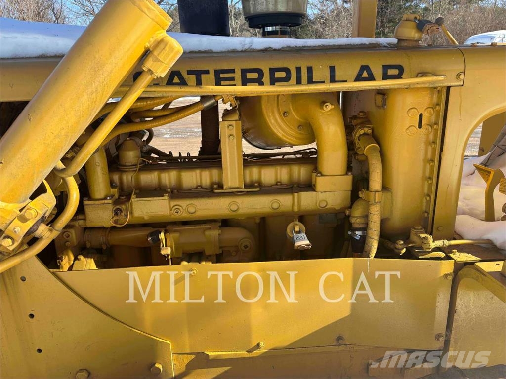 CAT D5 履帶推土機