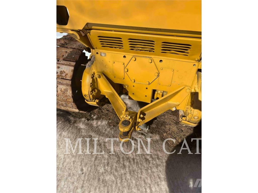 CAT D5 履帶推土機