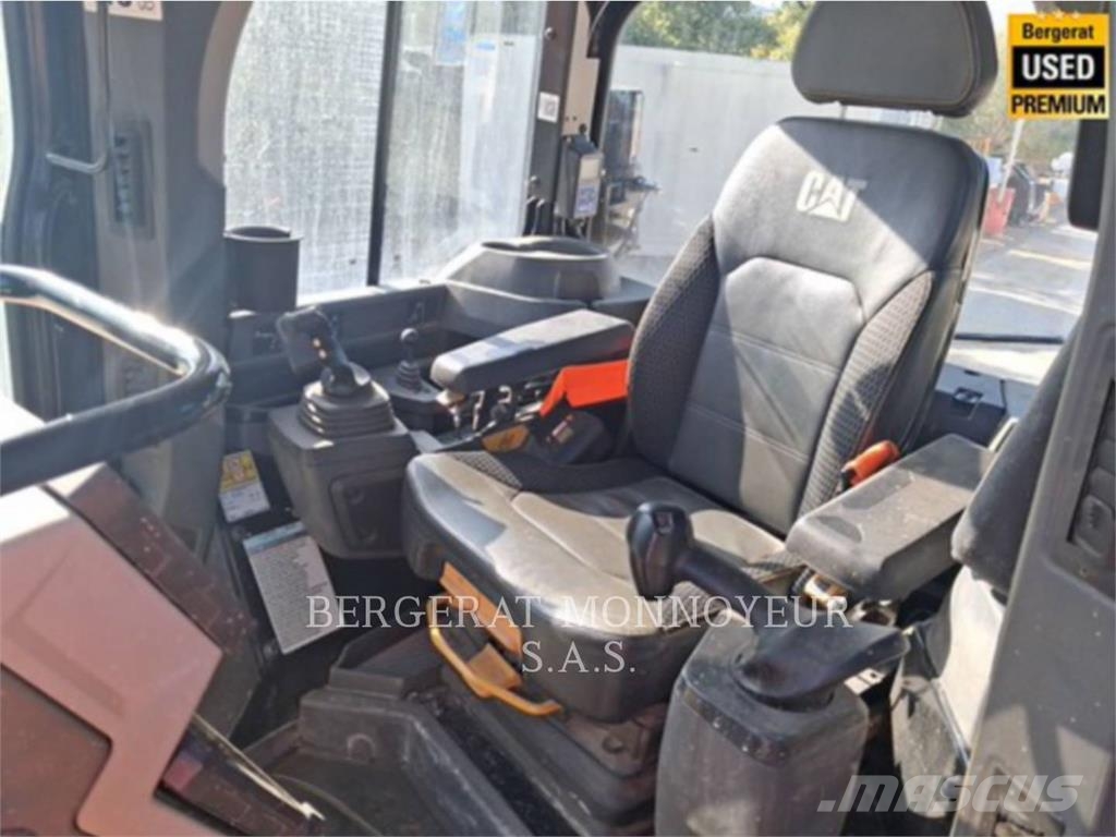 CAT D5 Dozer cingolati