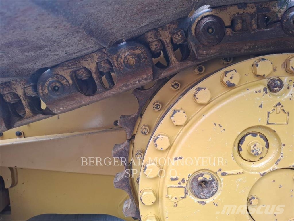 CAT D5 Bouteurs sur chenilles