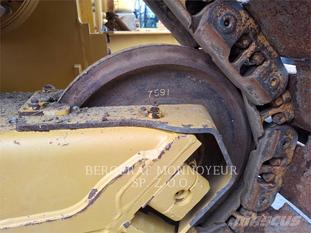 CAT D5 Bouteurs sur chenilles