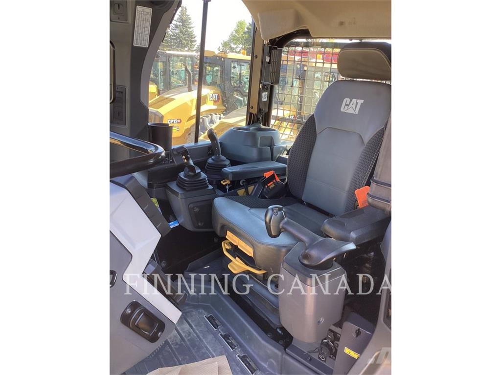 CAT D5-17 履帶推土機