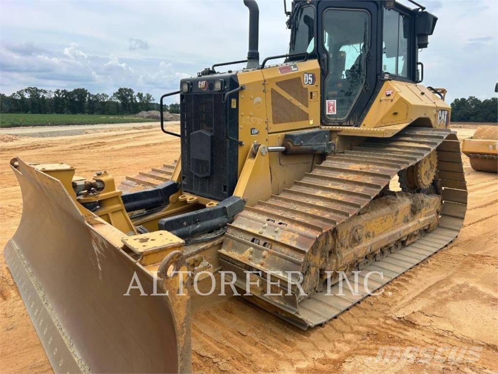 CAT D5-17LGP3D Bulldozer på larvebånd