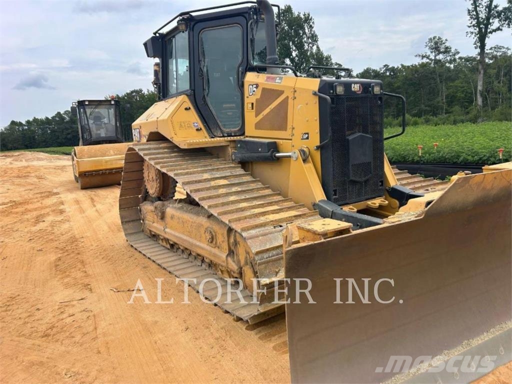 CAT D5-17LGP3D Bulldozer på larvebånd