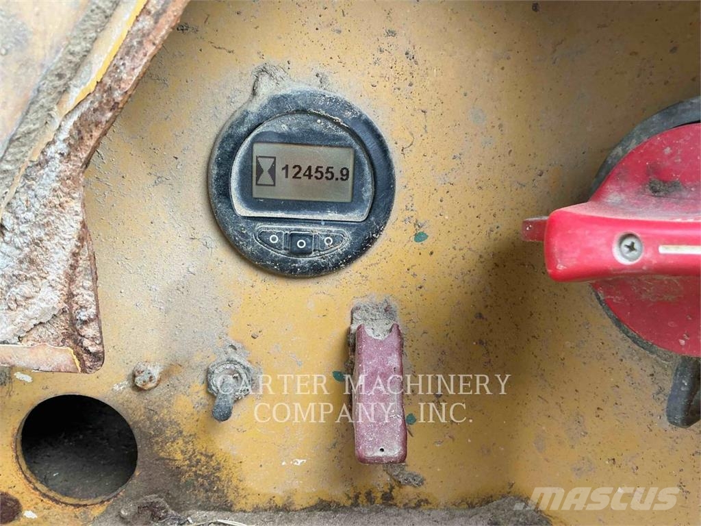 CAT D5-17VP 履帶推土機