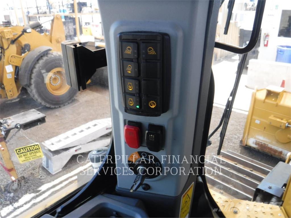 CAT D5-17VP 履帶推土機