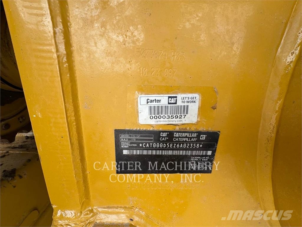 CAT D5-17VP Buldooserid